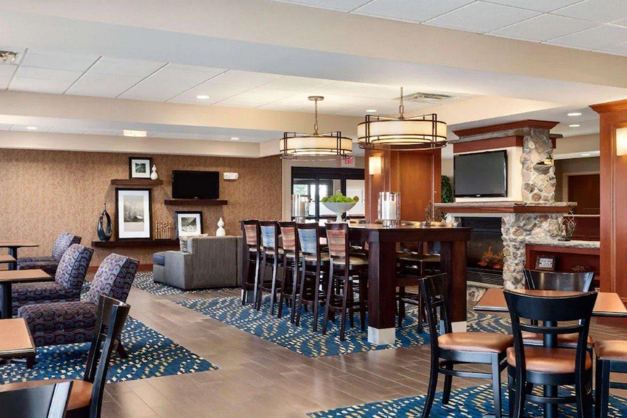 Hampton Inn Watertown Eksteriør billede