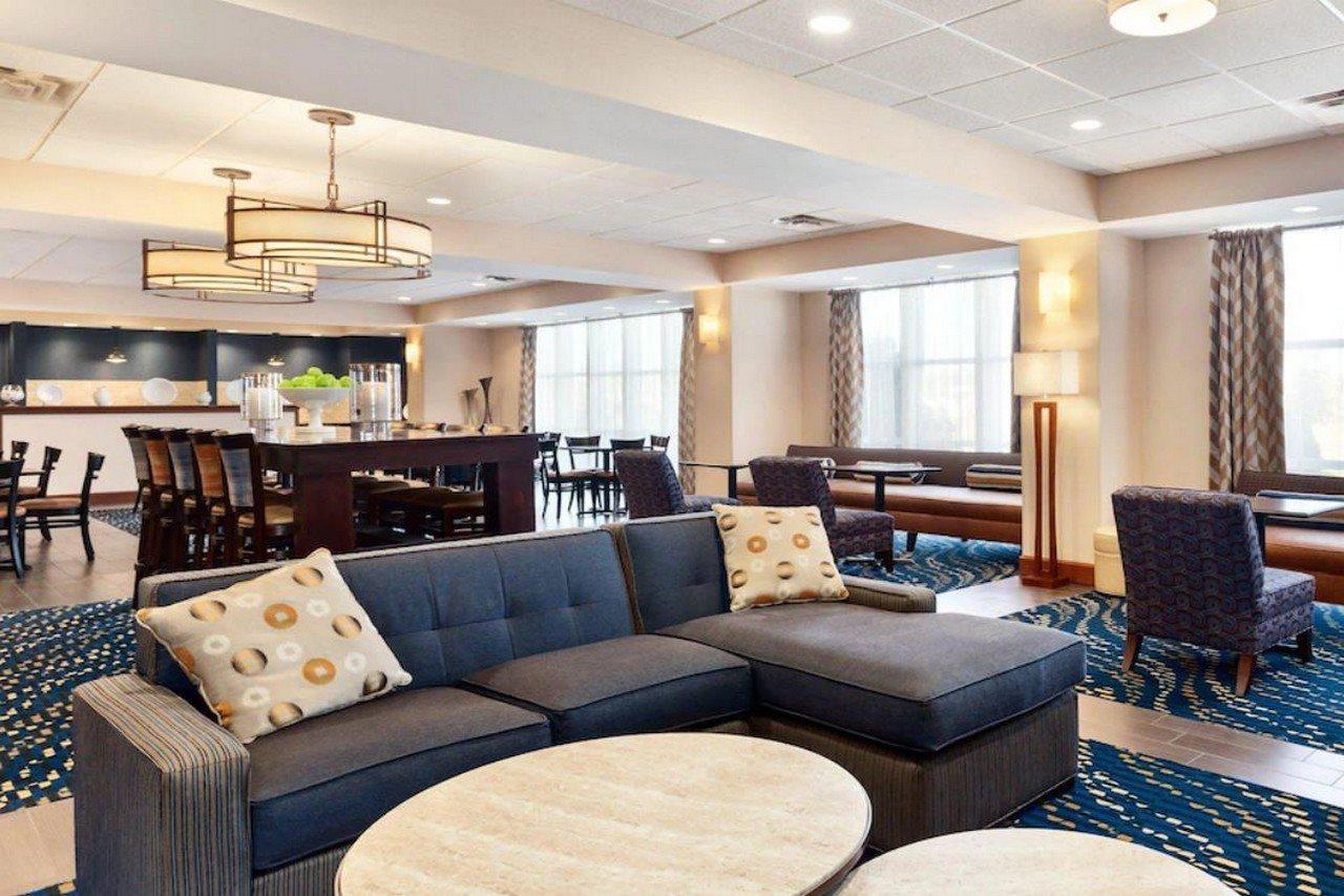 Hampton Inn Watertown Eksteriør billede