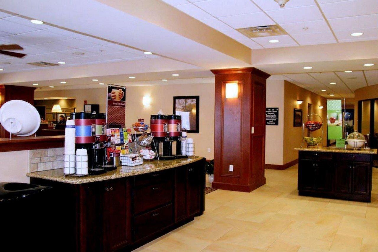 Hampton Inn Watertown Eksteriør billede