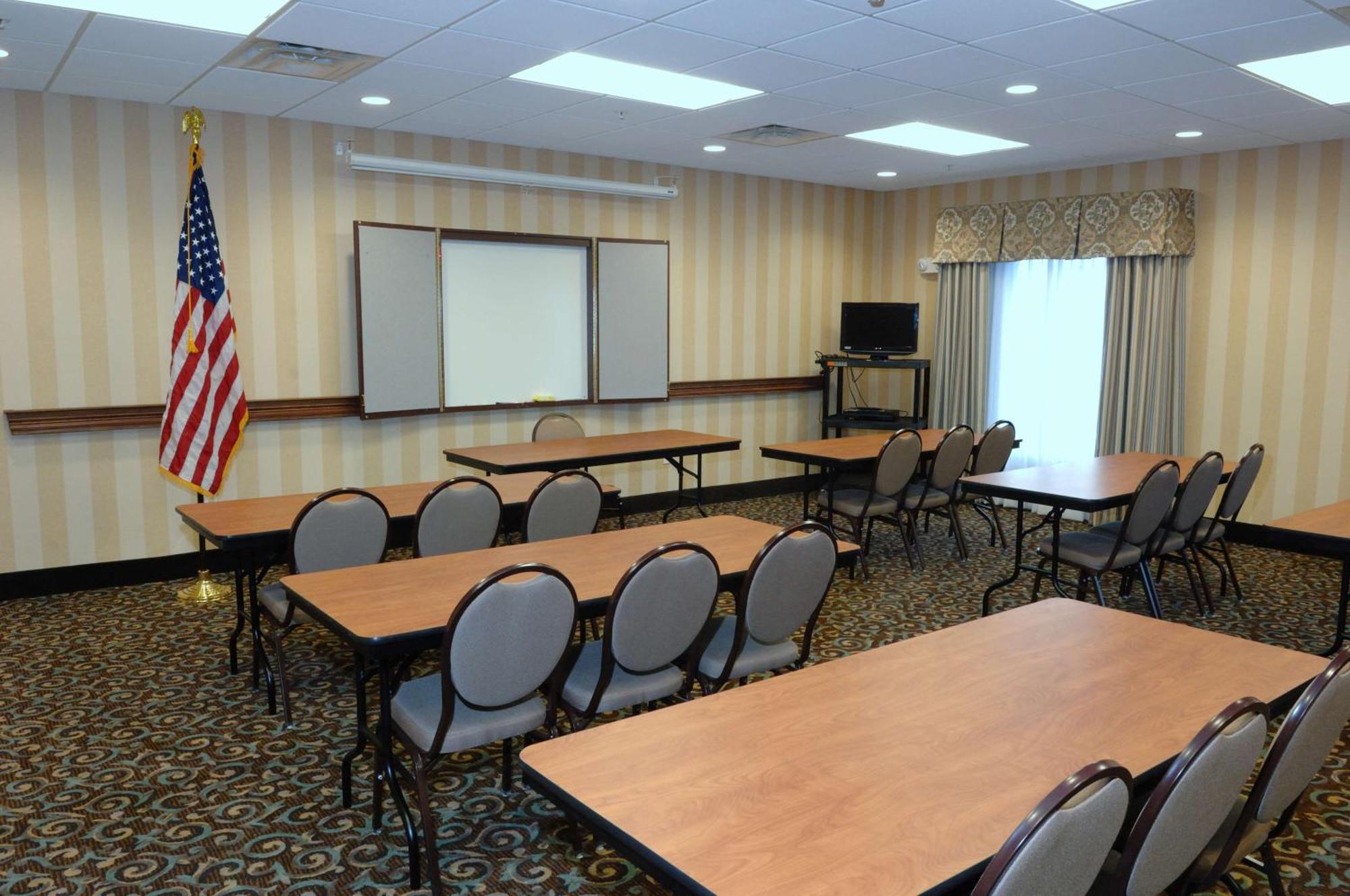Hampton Inn Watertown Eksteriør billede