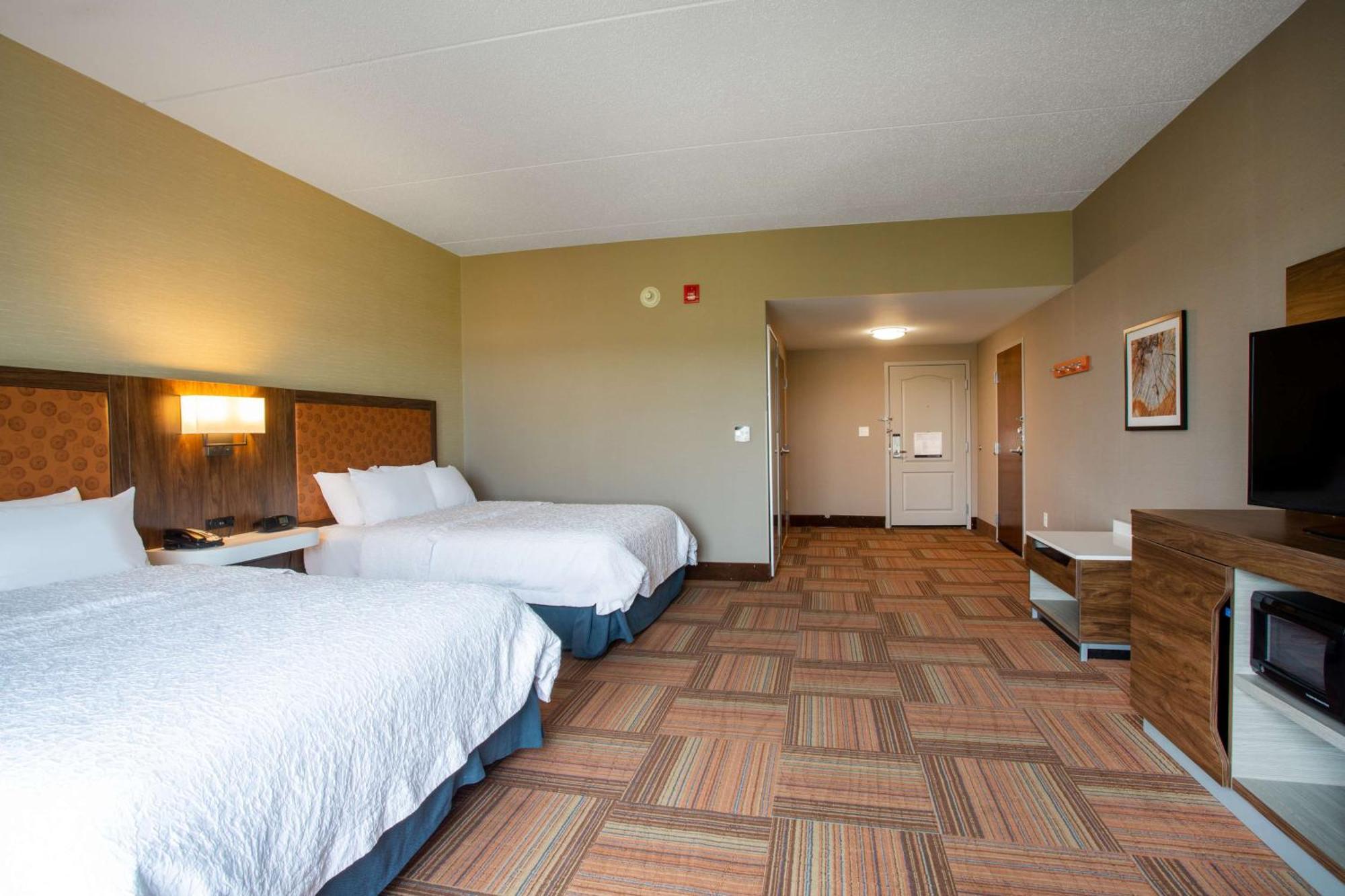 Hampton Inn Watertown Eksteriør billede