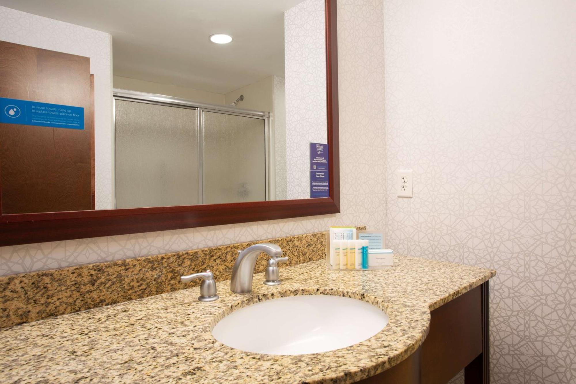 Hampton Inn Watertown Eksteriør billede