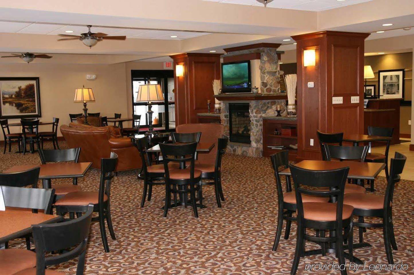 Hampton Inn Watertown Eksteriør billede